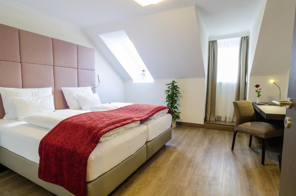 Hotel Goldener Fisch 3*